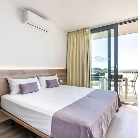 Aparthotel Comtat Sant Jordi 3*