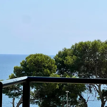 Comtat Sant Jordi 3* بلاتجا ذارو