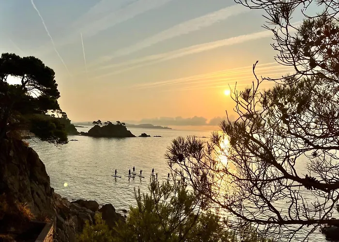 科姆塔特圣霍尔迪公寓式酒店