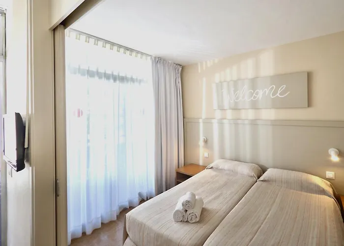 Comtat Sant Jordi 3* プラヤ・デアロ