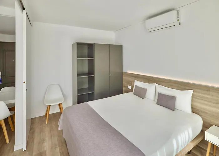 Apart Otel Comtat Sant Jordi