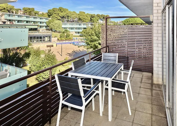 科姆塔特圣霍尔迪公寓式酒店 3* 普拉加德阿罗