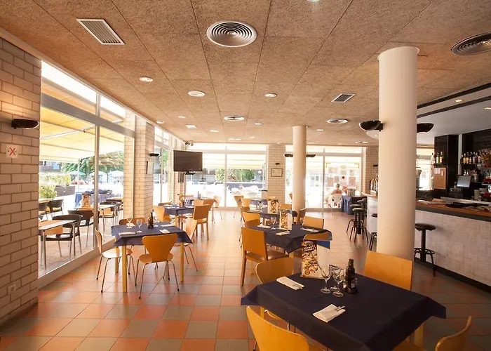 Aparthotel Comtat Sant Jordi 3*