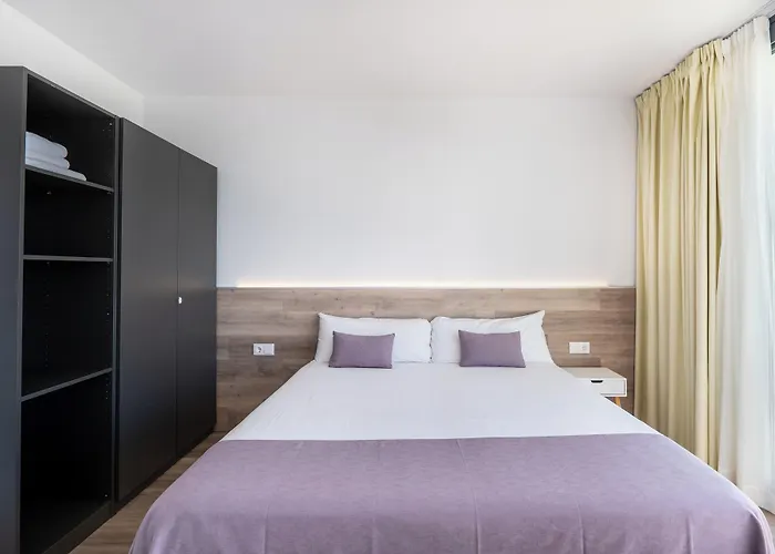 Aparthotel Comtat Sant Jordi