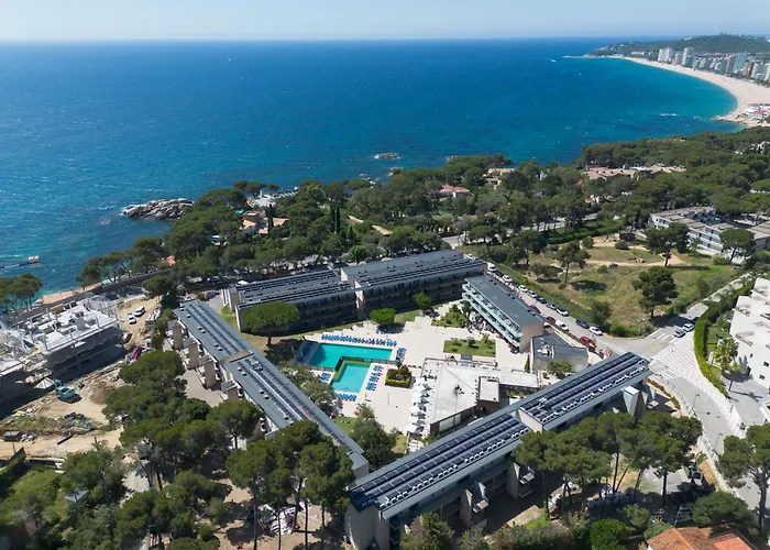 Aparthotel Comtat Sant Jordi 3*